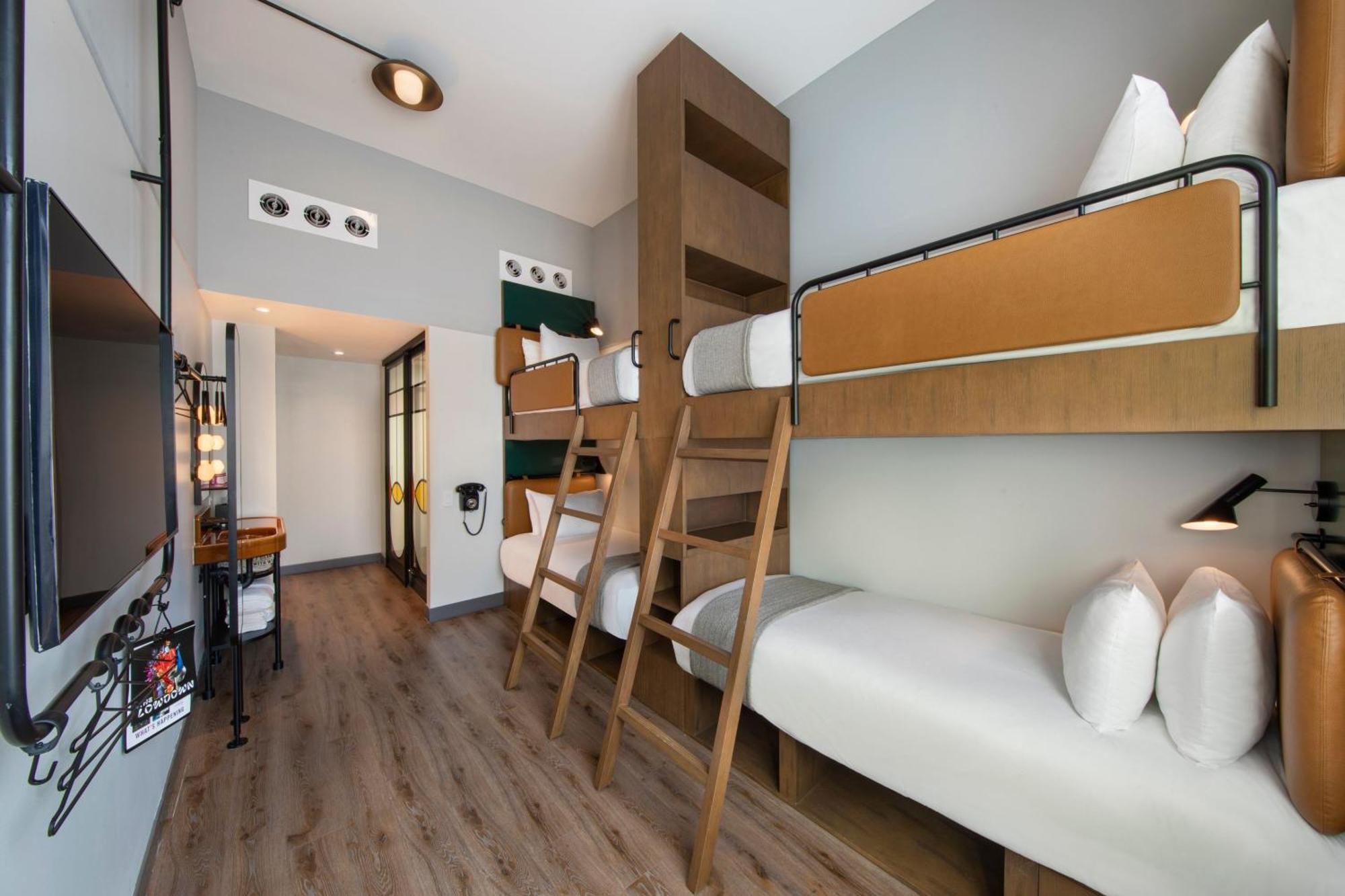Moxy Nyc Lower East Side New York Exteriör bild