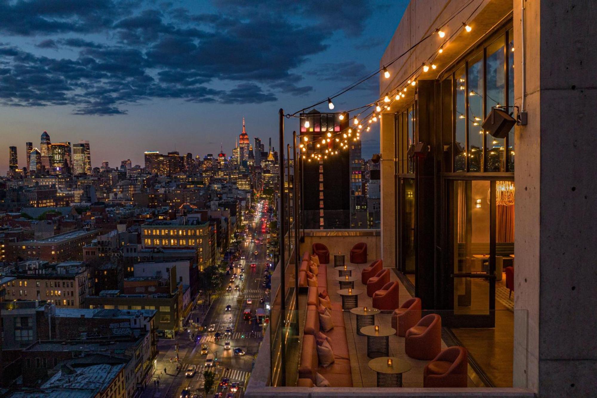 Moxy Nyc Lower East Side New York Exteriör bild