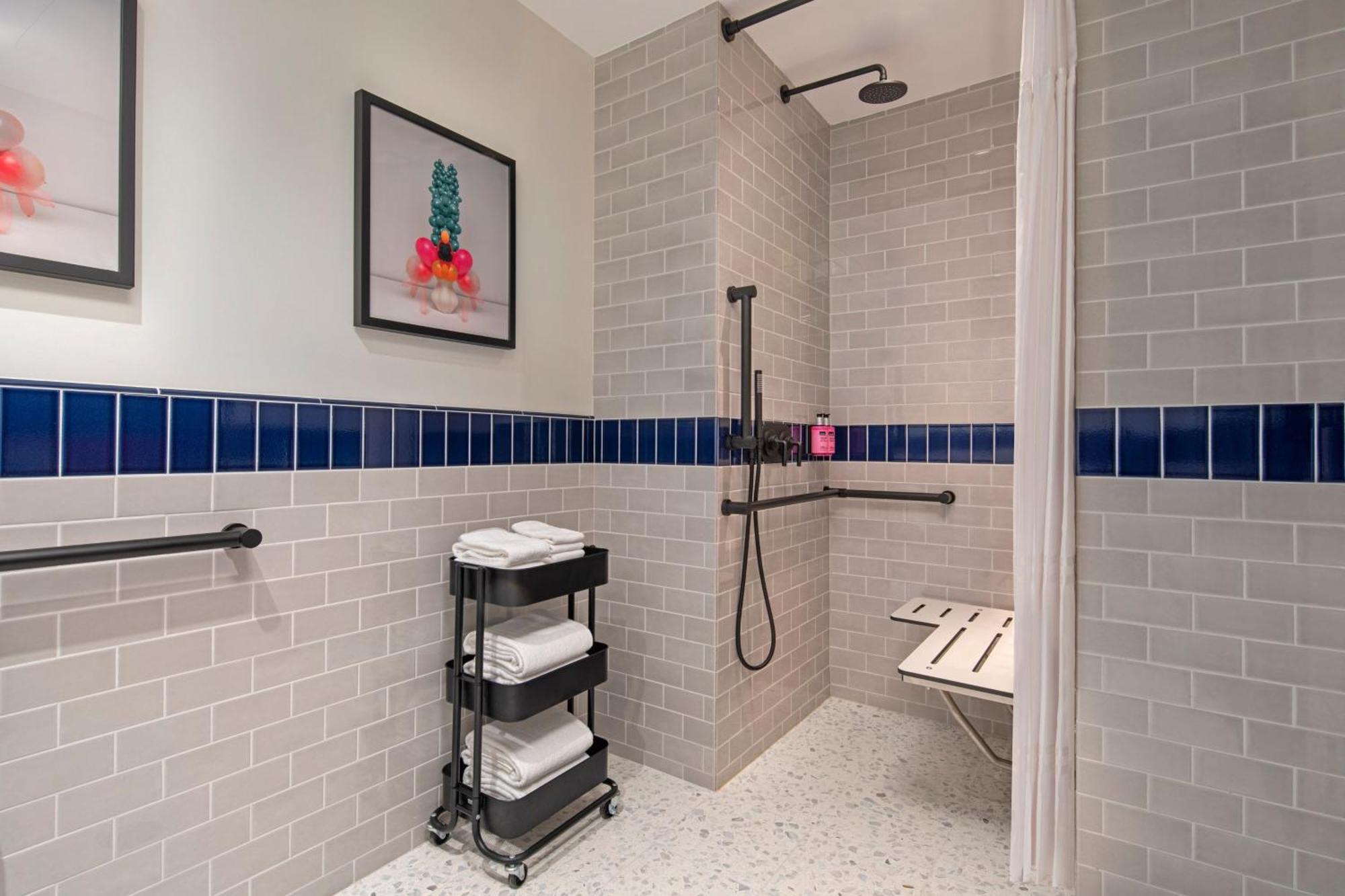Moxy Nyc Lower East Side New York Exteriör bild